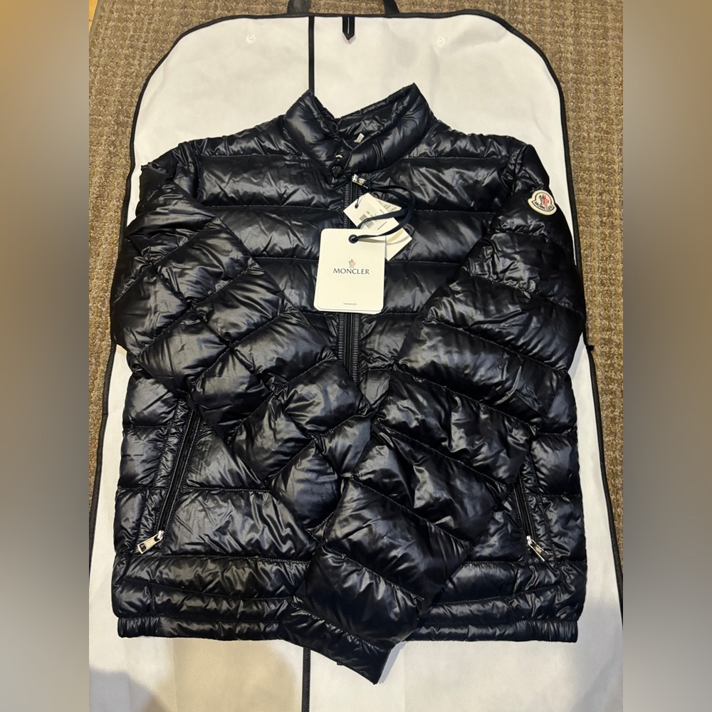 authentic Moncler men’s down navy jacket Acorus size L
